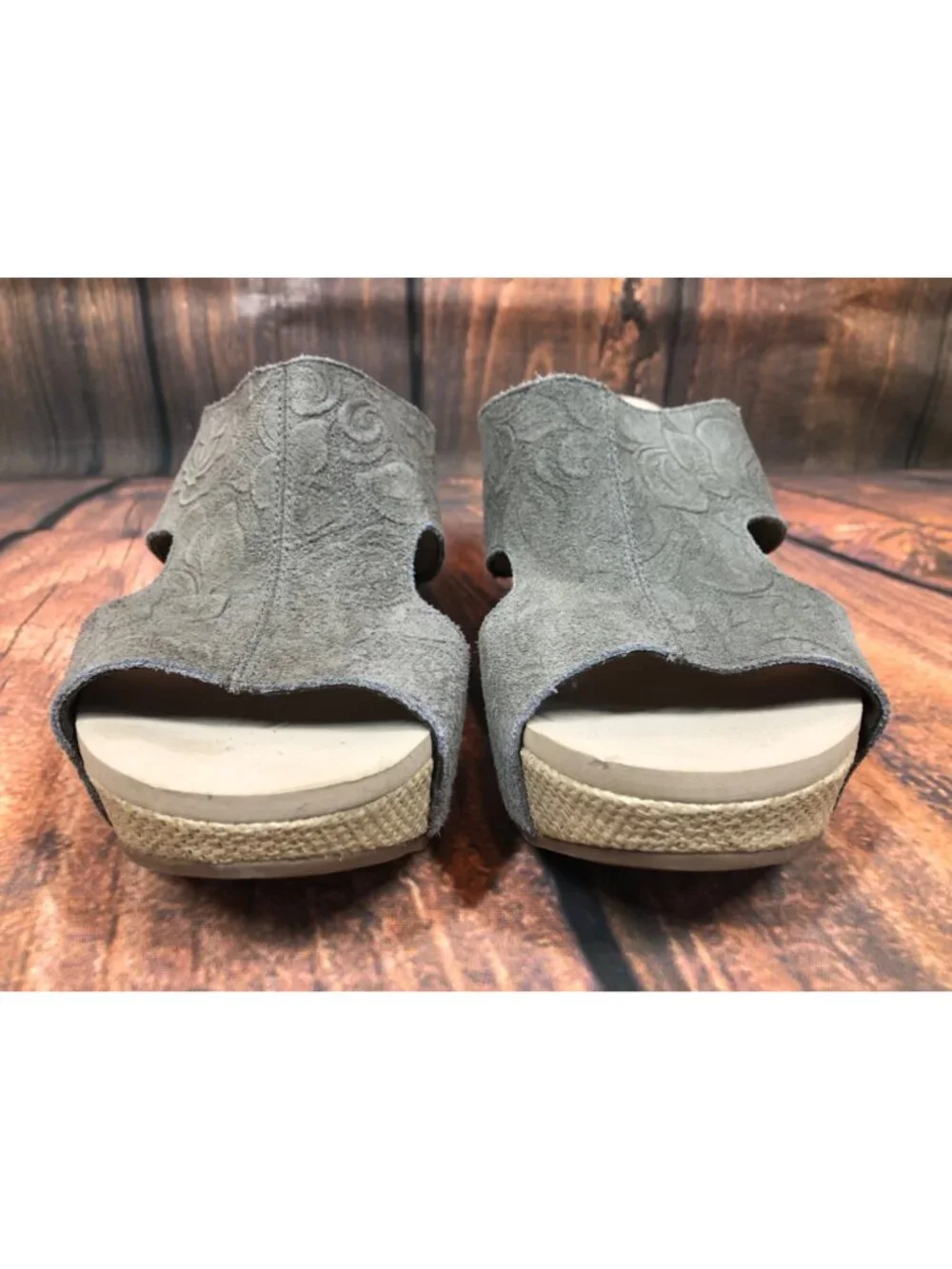 YellowBox Basia Sage Floral Embossed Wedge Sandals Womens 9.5 (s5p) - Picture 8 of 11